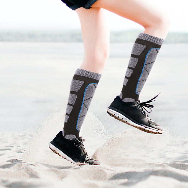 1 Pair of Unisex Skiing Stockings Thickened Mountaineering Hiking Socks - Image 3