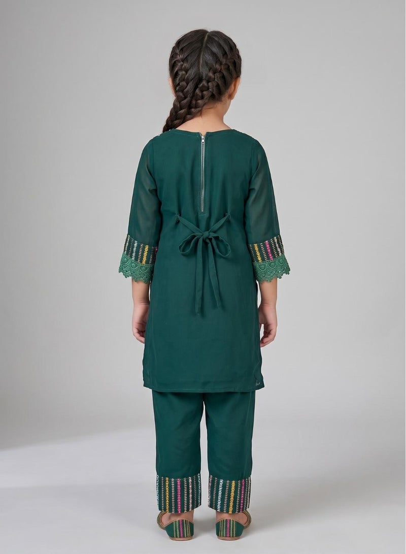 babyqlo Girls Green Kurta Pant Set With Dupatta - Image 2