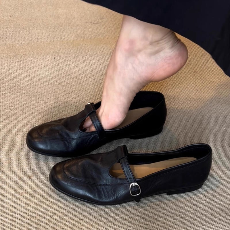 Women's Vintage Loafer Shoes - Sheepskin Lining, Round Toe, T-Strap, Flat Heel - Image 4