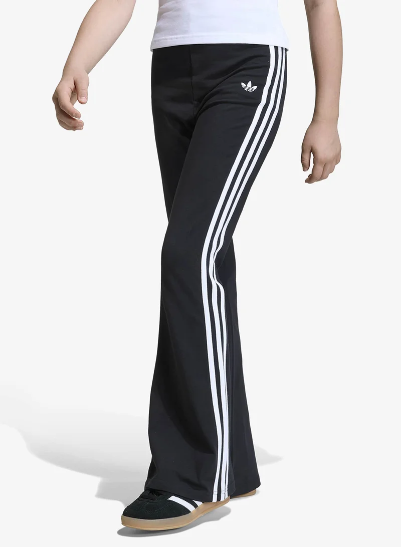 اديداس اوريجينالز بنطلون ليجنز واسع بثلاثة خطوط للشباب