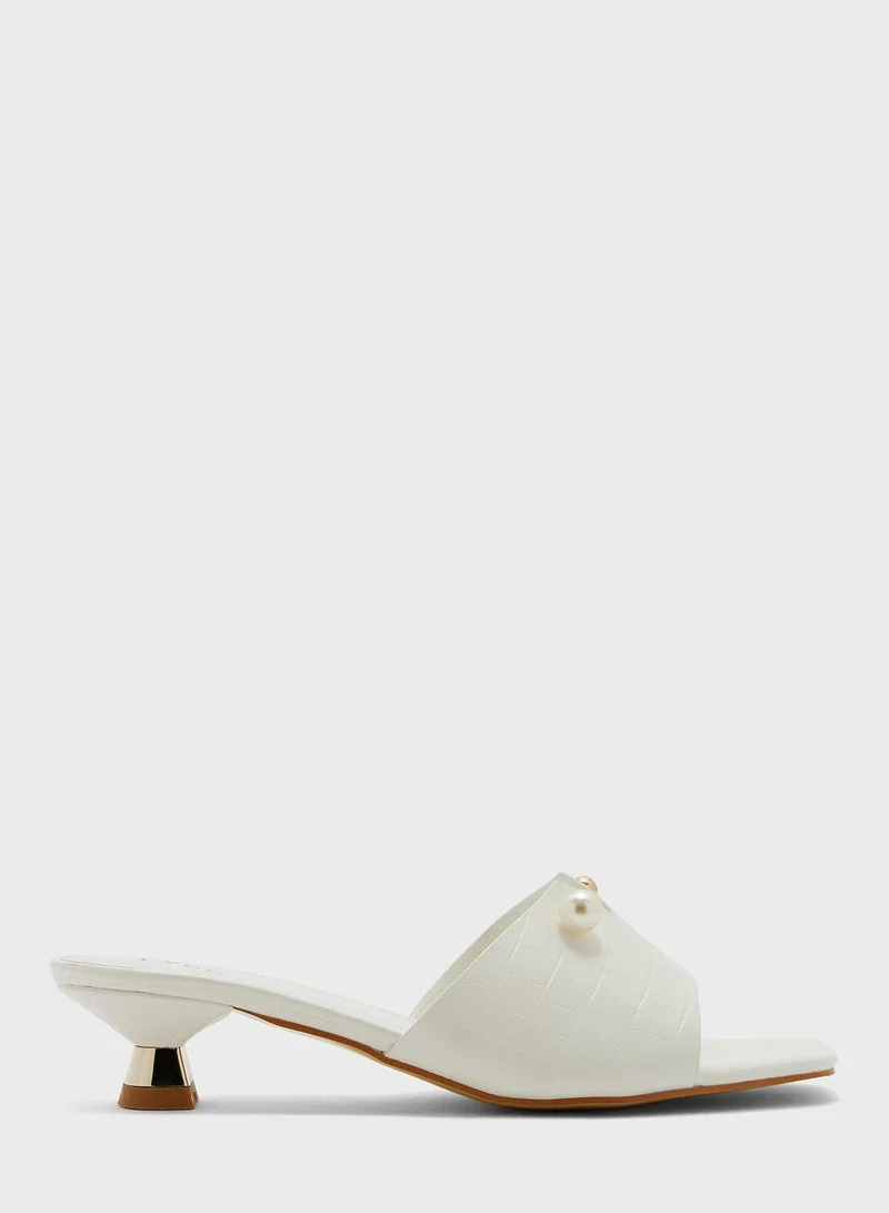 فايور One Strap Low Heel Sandals