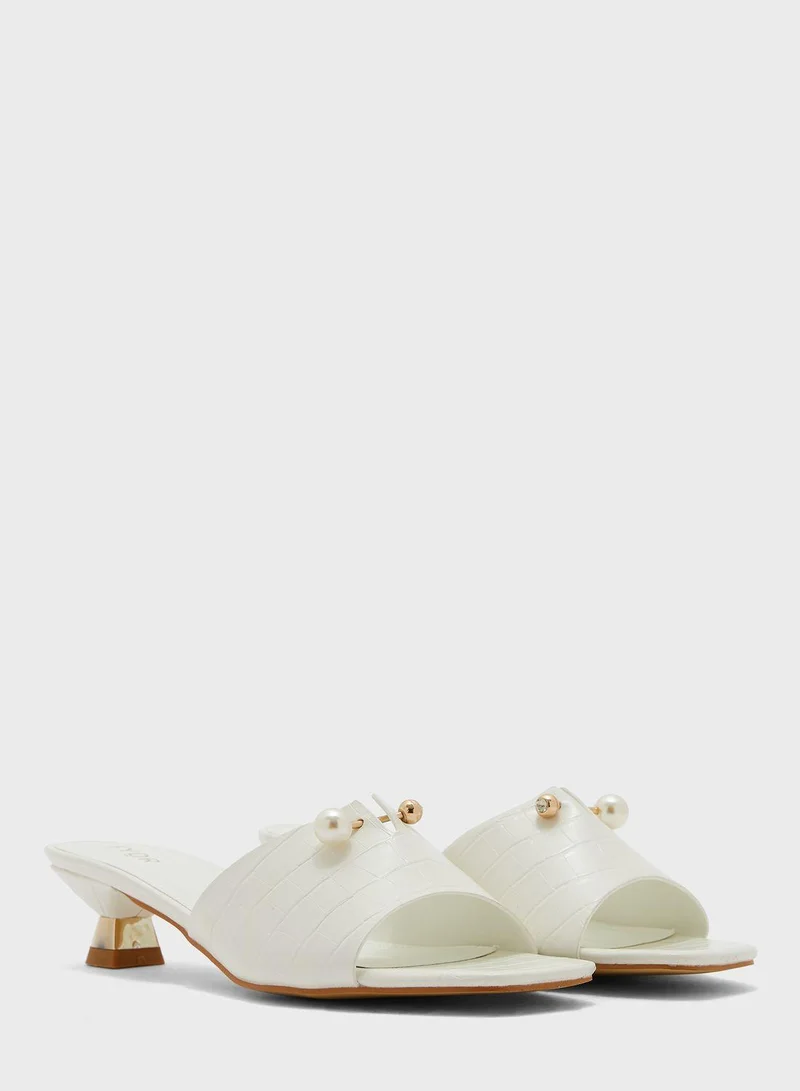 فايور One Strap Low Heel Sandals