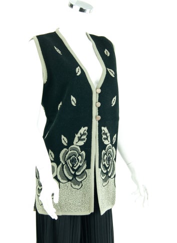 Oppland Women's Black Mother Boutique Vest Knitwear Winter Three-Button Rose Pattern Lycra Wool Woven  - Image 2