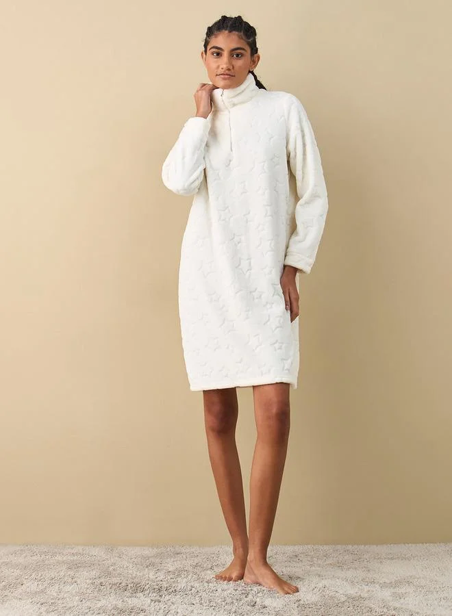 سبلاش فيڤ قميص نوم بارز الملمس بأكمام طويلة ونصف سحّاب إغلاق