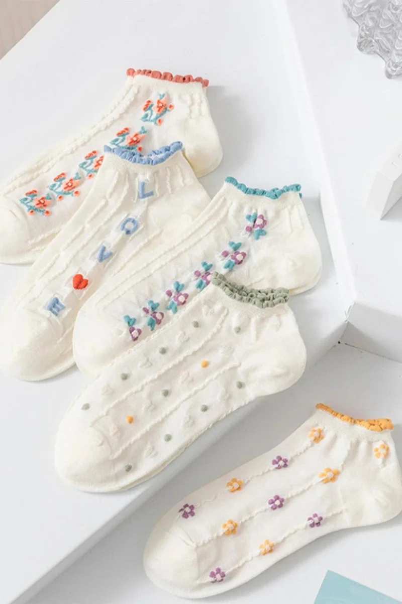 اسينتي Black Women Socks White Women Booties Summer Thin Socks Ankle Length Short Socks 5 Pairs