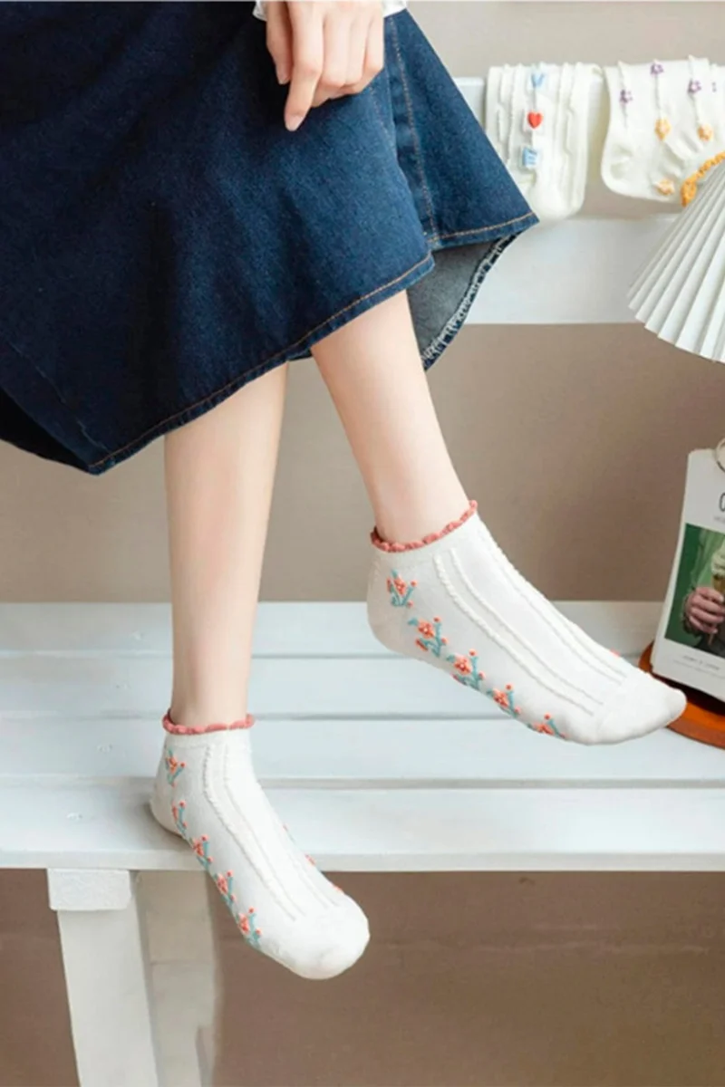اسينتي Black Women Socks White Women Booties Summer Thin Socks Ankle Length Short Socks 5 Pairs