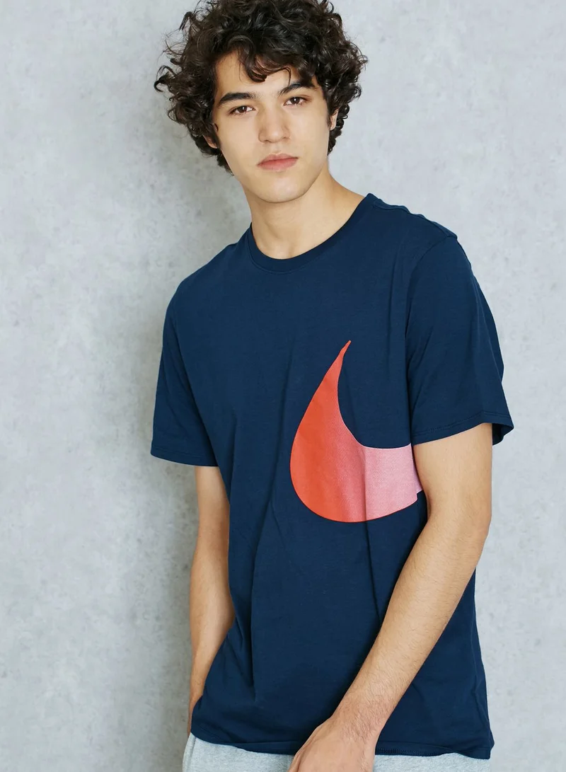 Nike Oversize Swoosh T-Shirt