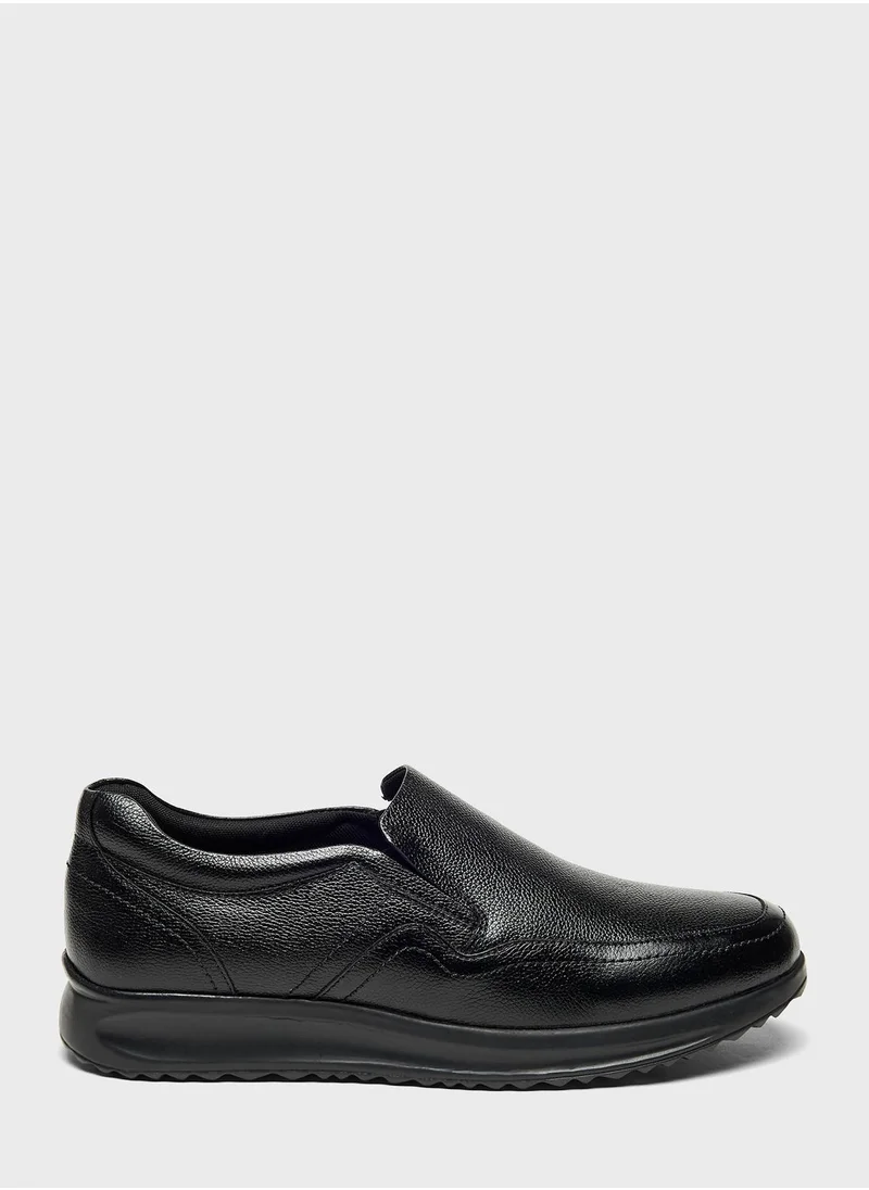 ال بي ال من شو اكسبرس Casual Slip Ons Shoes