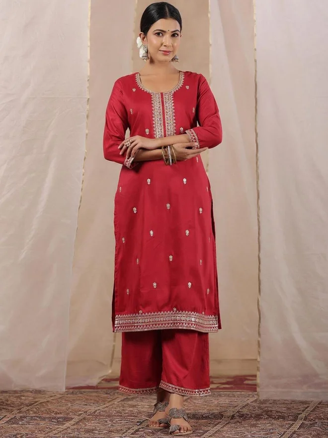 ISHIN Ishin Embroidered Round Neck A-Line Kurta