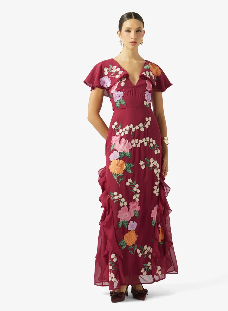 مايا Embroidered Cape Sleeve Maxi Dress