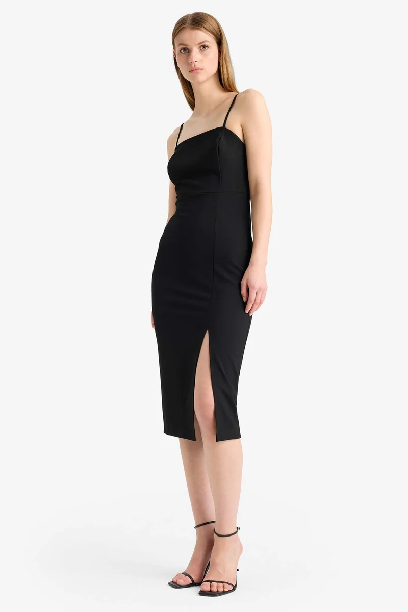 ديفاكتو Square Collar Basic Slit Suspender Midi Black Dress