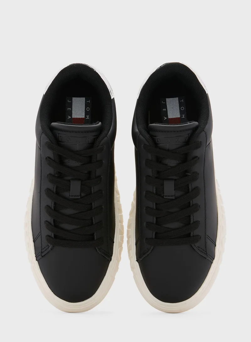 TOMMY JEANS Essential Leather Low Top Sneakers