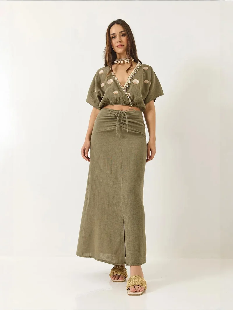 Bianco Lucci LUCCI Embroidered V-neck Two-Piece Co-Ord Set