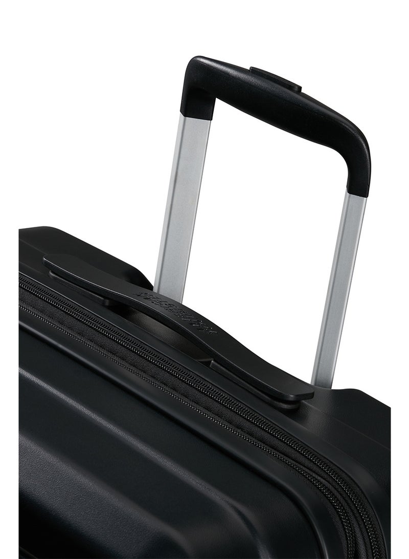 امريكان توريستر حقيبة سفر آيروجوي، حجم الأمتعة المسجلة ٨٠ سم، ٤ عجلات، سطح صلب، ، أسود، قفل ، مقسم داخلي شبكي بسحاب، قابلة للتوسيع، أشرطة متقاطعة، خفيفة الوزن - ضمان دولي ٣ سنوات - Image 5