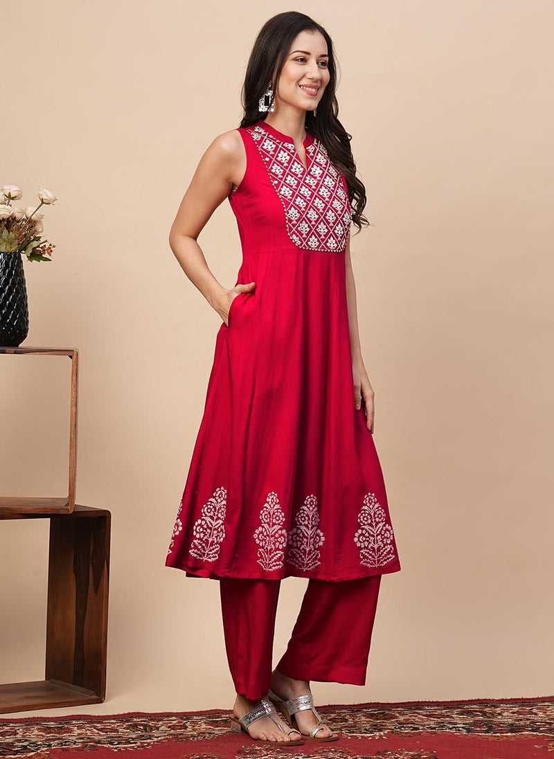 Globus Women's Red A-Line Kurta Set with Mandarin Collar and Embroidered Yoke - Image 3