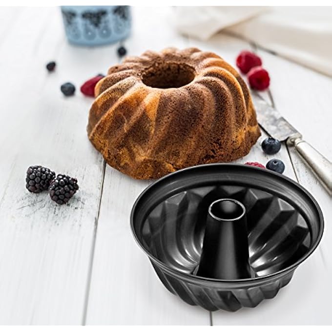 Zenker Pure Bundt Cake Tin 22 cm Stable and Coated for Juicy Bundt Cake Tin Round Baking Mould with NonStick Coating Black Quantity 1 Piece - Image 2