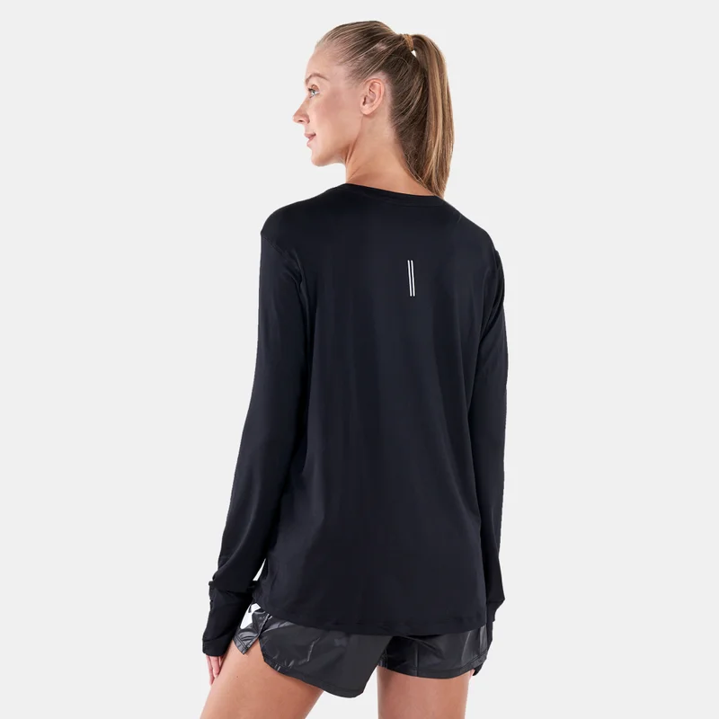 نايكي تيشيرت دراي-فت ايليمنت رننج كرو للنساء (مقاس كبير)