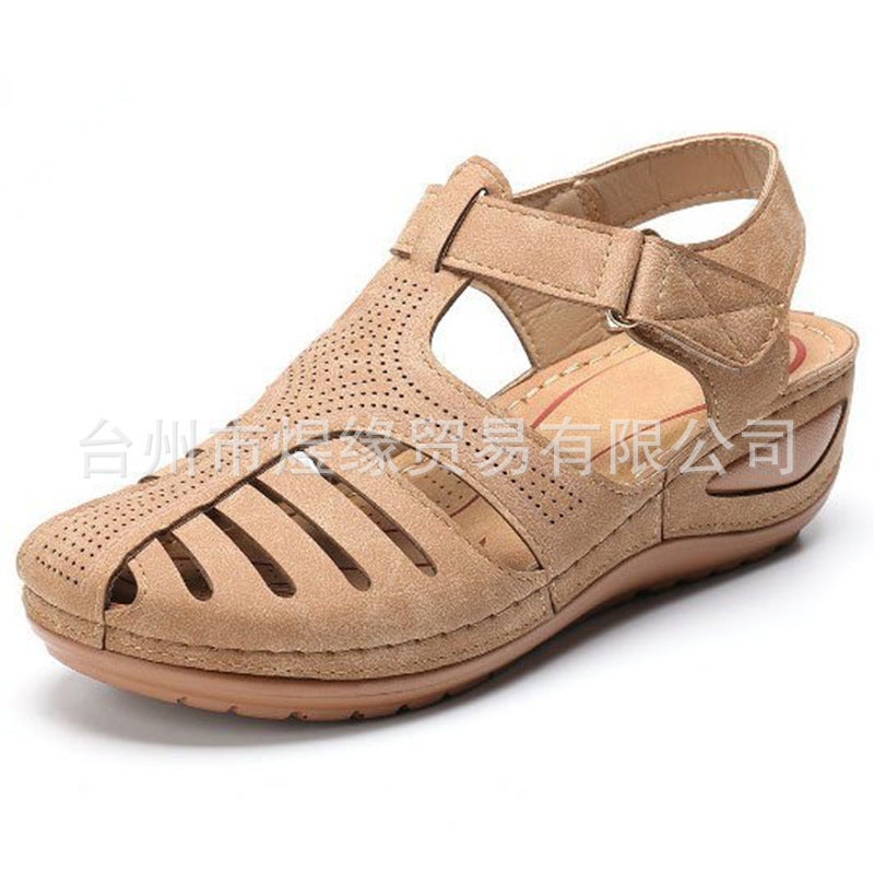 Foreign trade large size retro Baotou sandals women's summer new hole shoes thick bottom round head wedge octopus sandals black 43 - Image 4