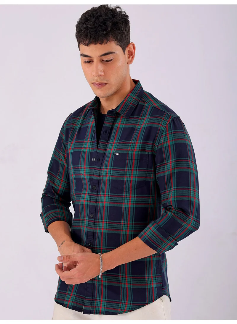 شركة المرآب الهندية Green Slim Fit Casual Checked Cutaway Collar Full Sleeves Cotton Shirt