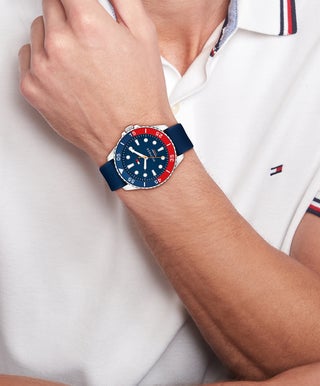 Round Analog Men'S Stainless Steel And Blue And Red Aluminum Case  Watch - view 4