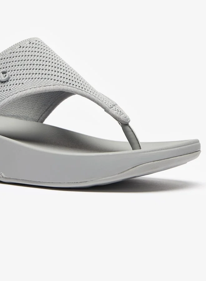 لو كونفورت Women Textured Slip-On Thong Sandals