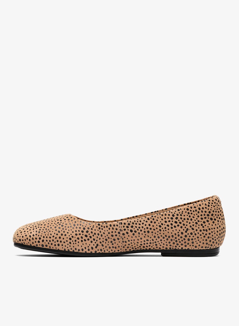 clarks Livia Lily Animal Print - Image 2