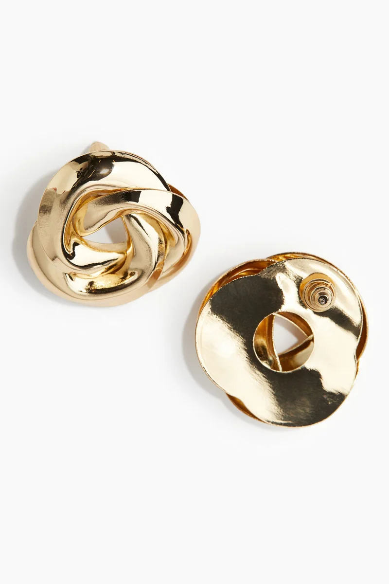 اتش اند ام حلقان بتصميم معقود