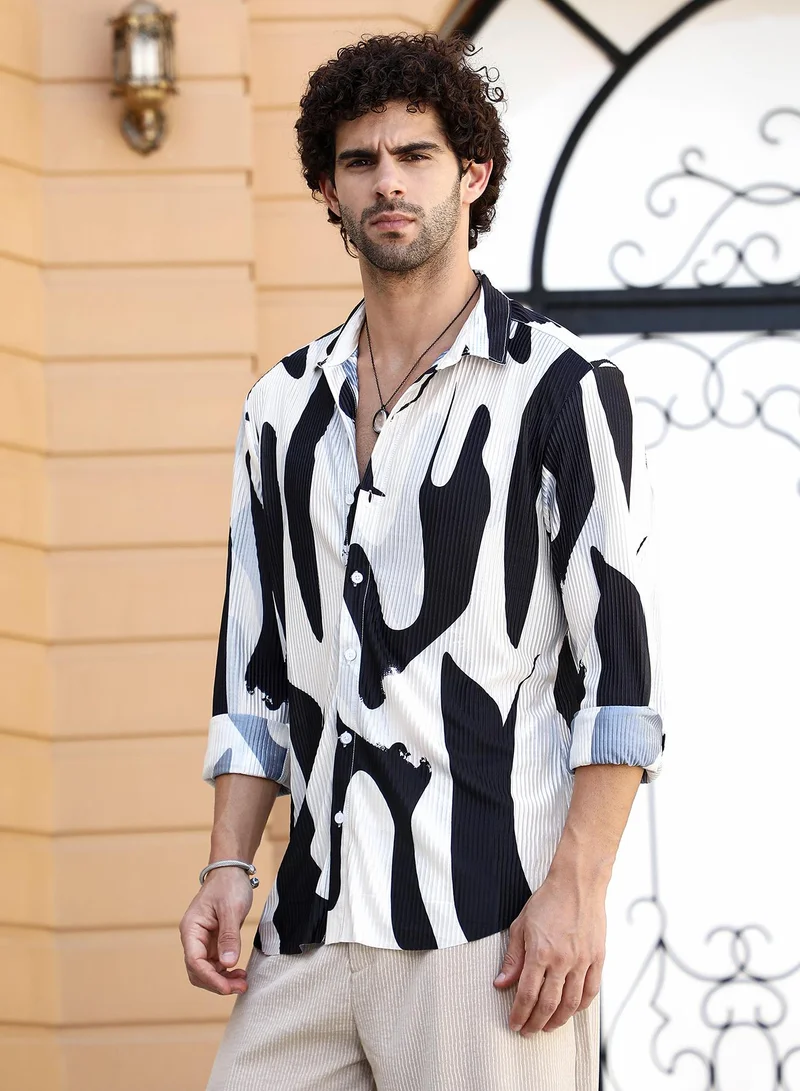 كامبوس سوترا Men's Obsidian Black & Daisy White Contour-Lines Pleated Shirt