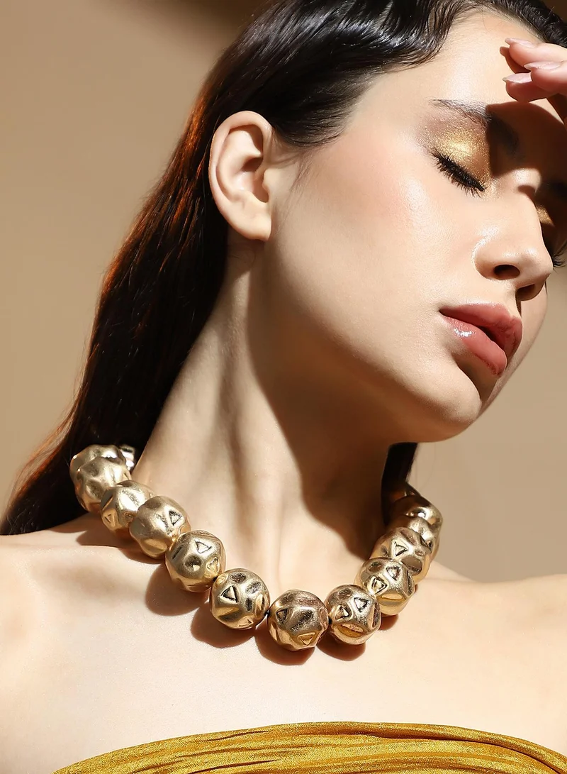 SOHI SOHI Women's The Dented-Ball Collar Necklace For Evening Wear | California  Colour | Alloy Material | Lobster Clasp Closure | Metallic Necklace | Collar Necklace For Women & Girls