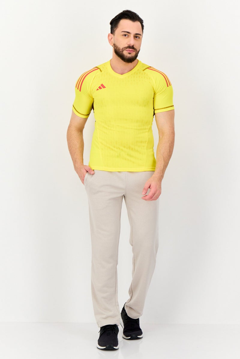 Adidas قميص حارس مرمى قصير الأكمام للرجال بتصميم نحيف Tiro 23 Pro، أصفر - Image 4