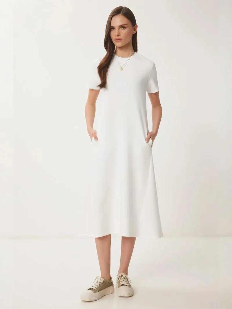 السعادة في إسطنبول ISTANBUL Midi Dress with Short Sleeves and Crew Neck