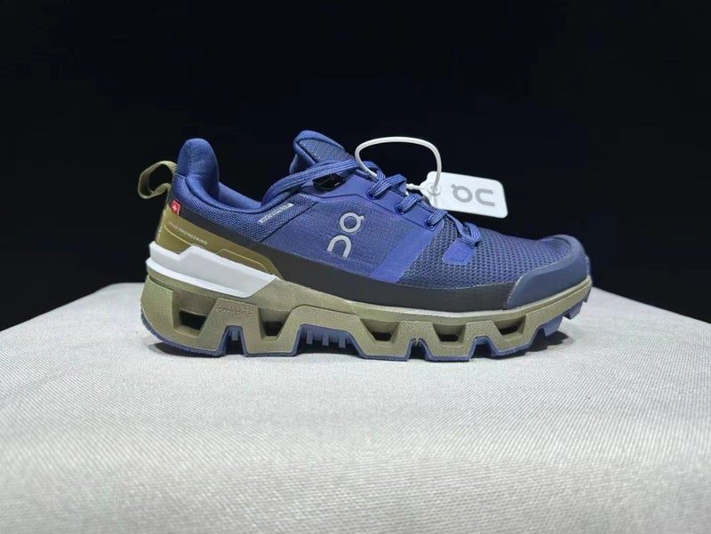 ON Putian Cross-Border Pure Original On Cloudwander Unisex Outdoor Hiking Climbing Shoes - Image 1