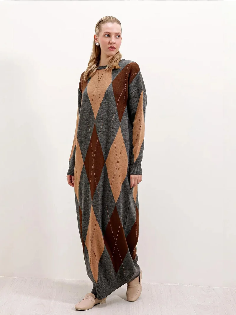 بيغ دارت BDART Geometric Pattern Crew Neck Maxi Knit Dress