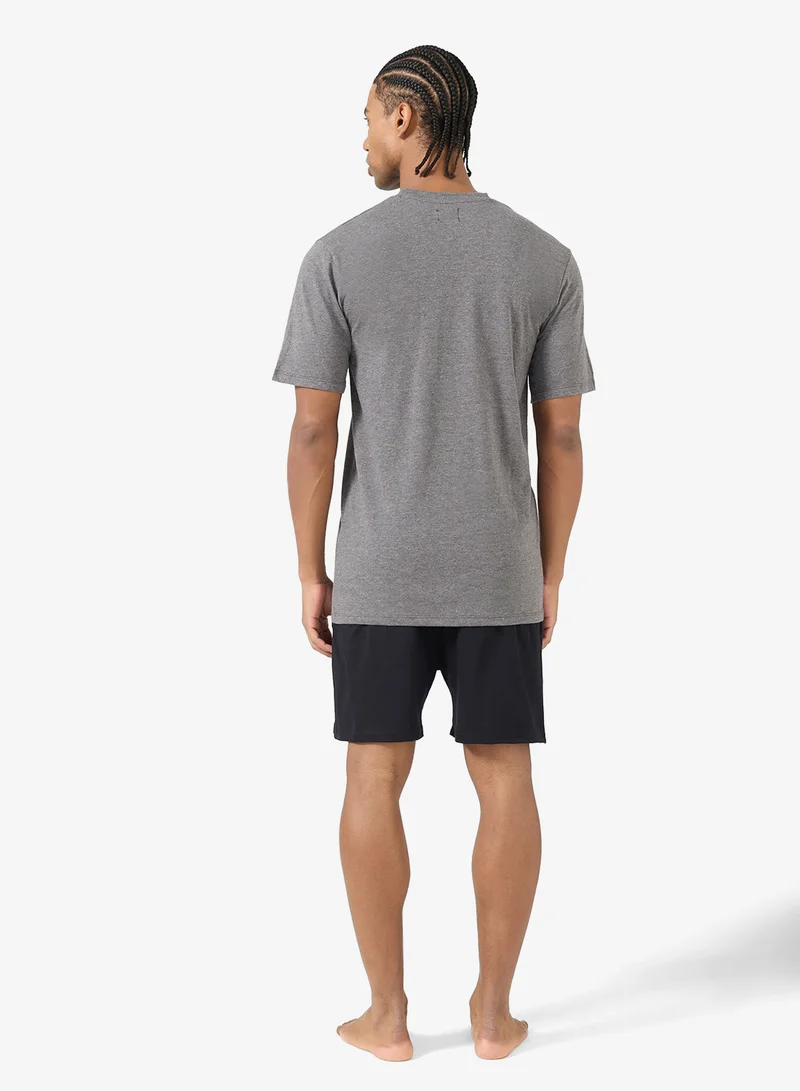 سفنتي فايف طقم بيجامة تي شيرت وشورت