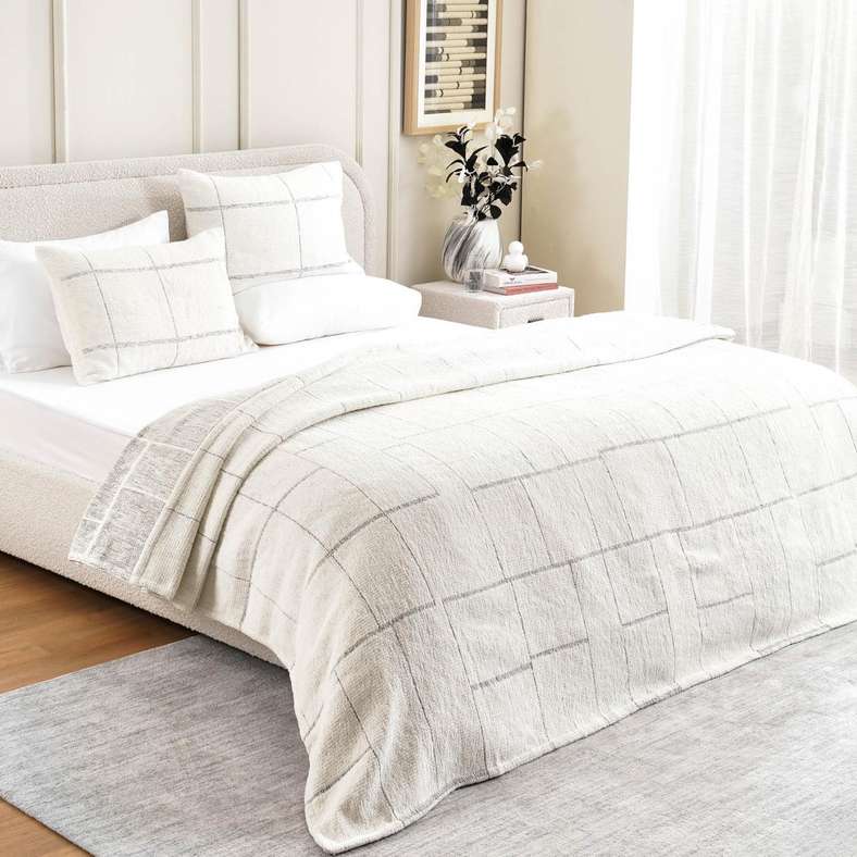 طقم أغطية سرير روشيلا المنسوج يدويًا 3 قطع 220X240 سم - عاجي