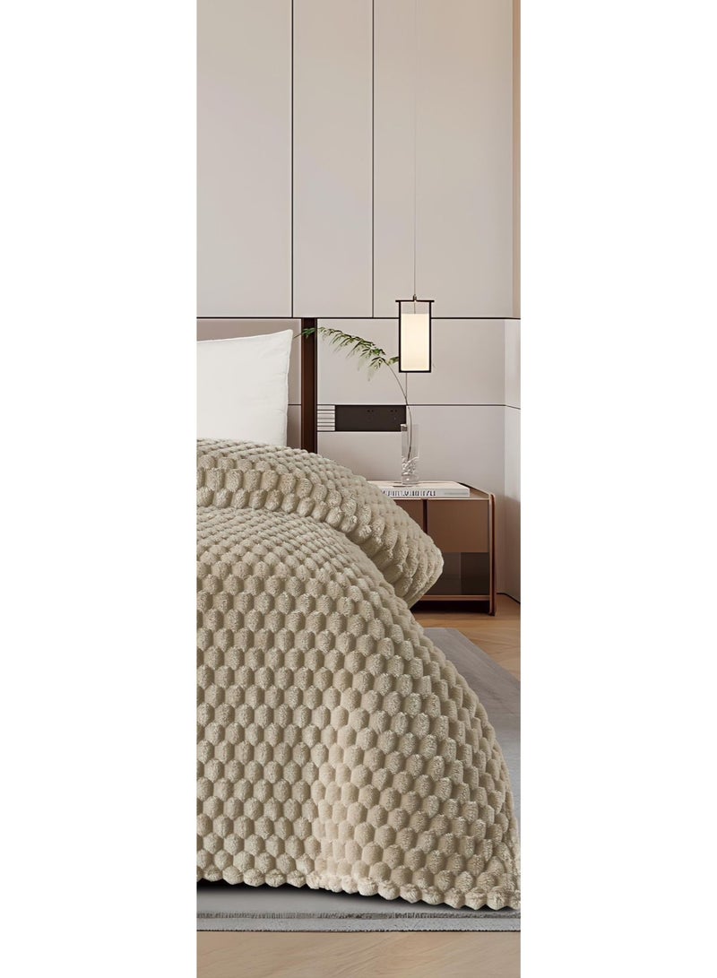 مينجلي بطانيه سرير نفرين بتصميم ملكي  خفيف بوزن 1800 جم لتمنحك الدفئ والنعومه مقاس 220*240سم - Image 4