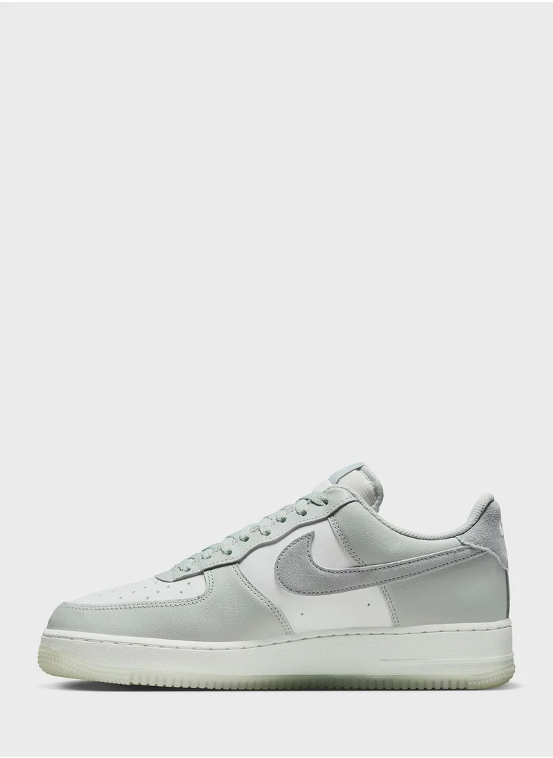 Nike Air Force 1 ’07 Lv8 2