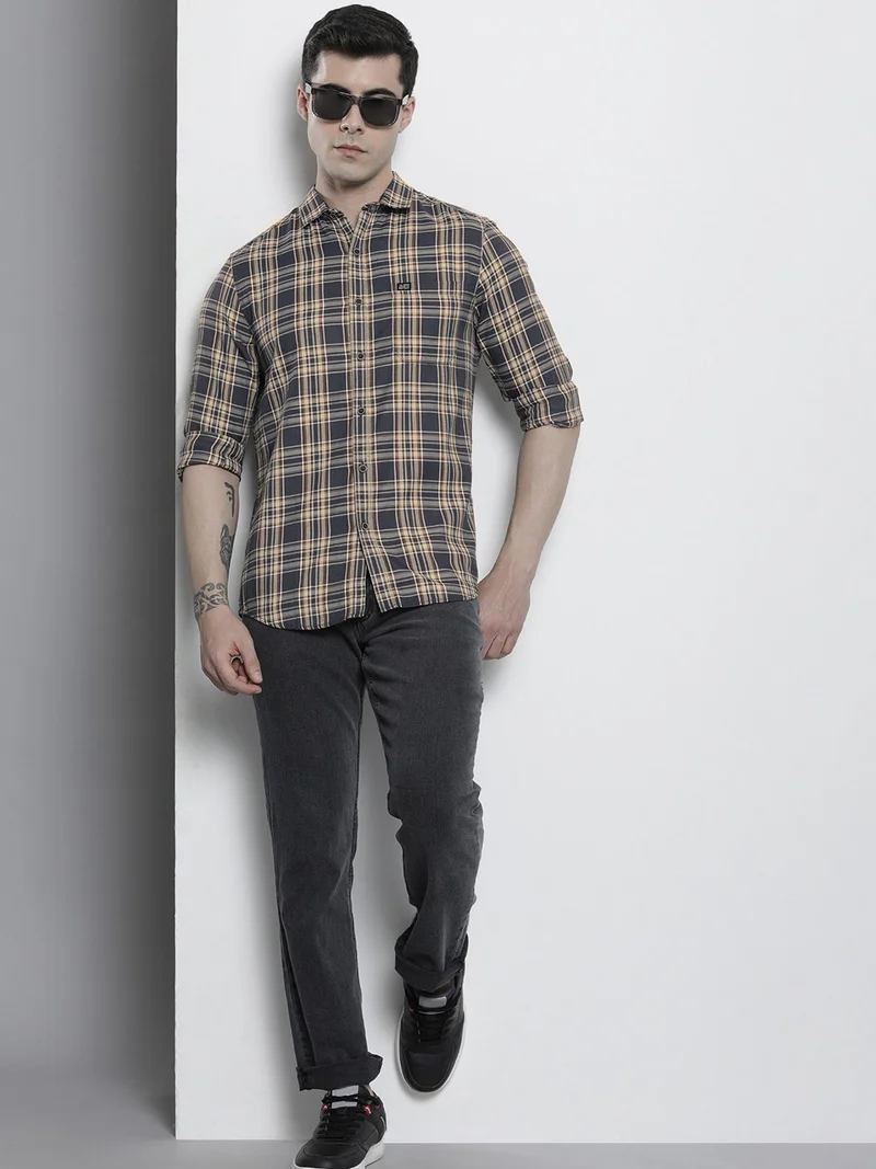 شركة المرآب الهندية Men Regular Fit Checkered Full Sleeves Cutaway Collar Casual Shirt