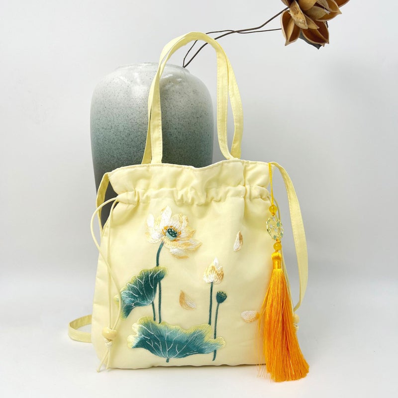 Chinese-Style Suzhou Embroidery Bag, Traditional Chinese Style Handbag, Hanfu Matching Handbag, Tiktok Ancient Style Crossbody Bag, Casual Versatile Artistic Small Bag - Image 1