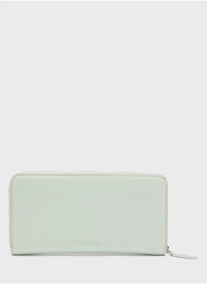 CALVIN KLEIN Daily Large Zip Around Wallet