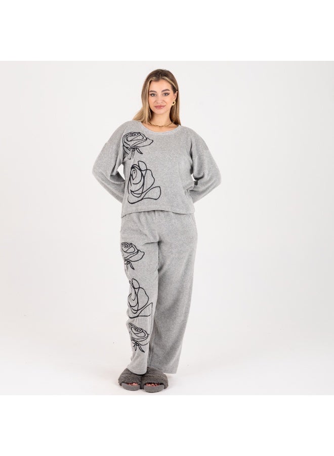 zecotex  "Winter Rose" Modern Velvet Pajama Set - Cozy Plush Comfort with an Artistic Touch - Image 4