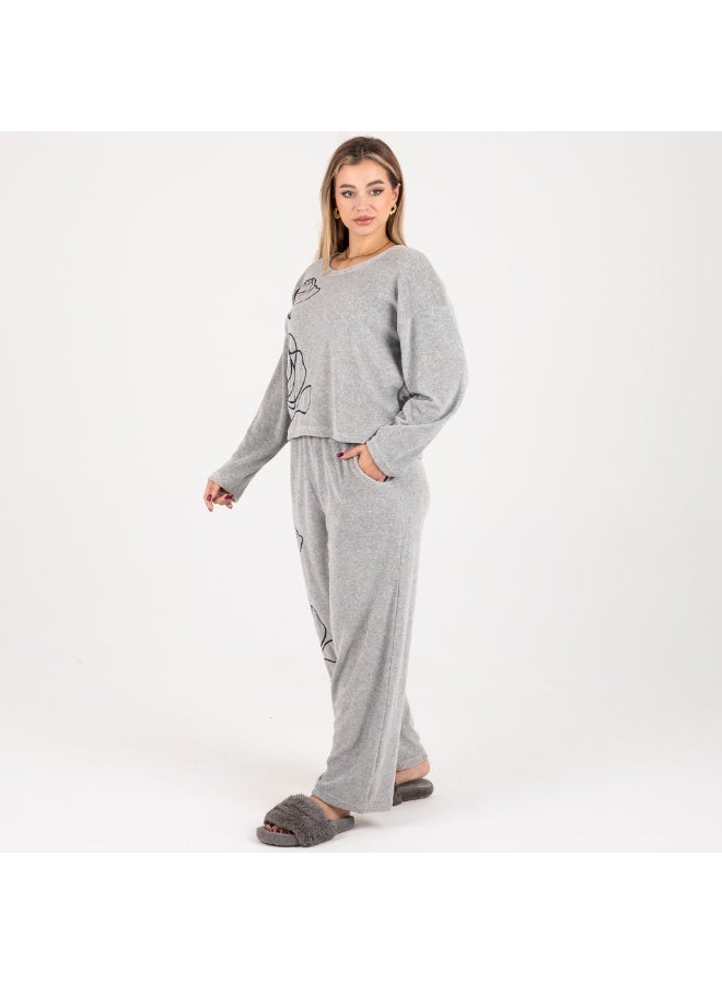 zecotex  "Winter Rose" Modern Velvet Pajama Set - Cozy Plush Comfort with an Artistic Touch - Image 5