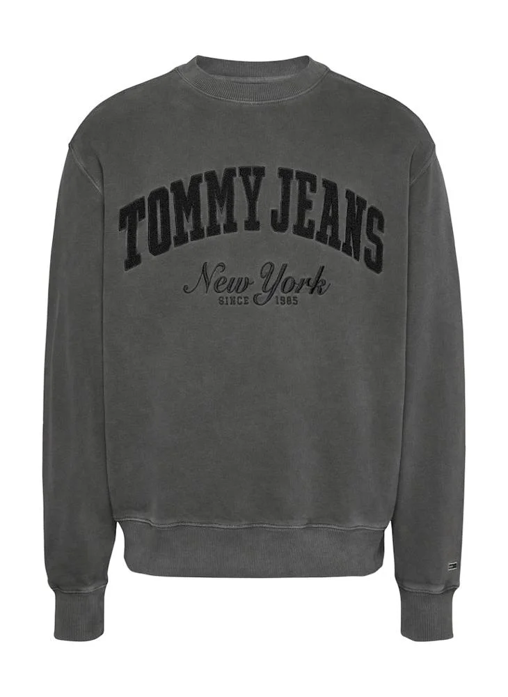 TOMMY JEANS Graphic Logo Sweatshirt