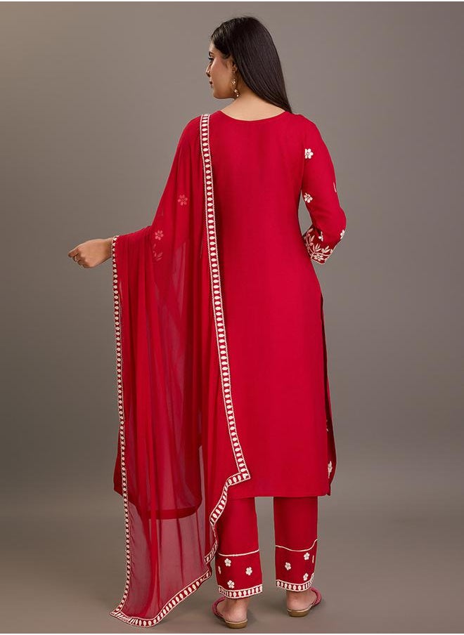 DW Floral Embroidered Round Neck Kurta with Trousers and Dupatta Set by Styli  - Image 2