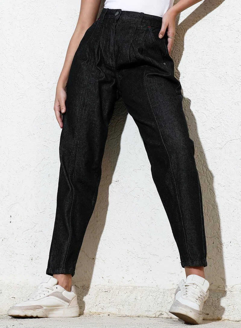 Campus Sutra Women's Charcoal Black Dark-Wash Tapered Denim Jeans For Casual Wear | High-Waist | Regular Fit | Button Closure | Denim Jeans Crafted With Comfort Fit For Everyday Wear