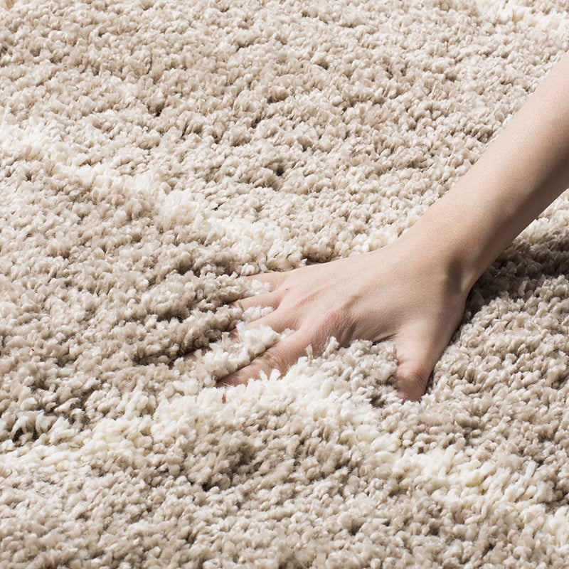 Naze Modern Polyester Anti Slip Shaggy Fluffy Rectangular Rug and Carpet for Living Room, Bedroom 5X7 Feet 'Grey and Grey - Image 3