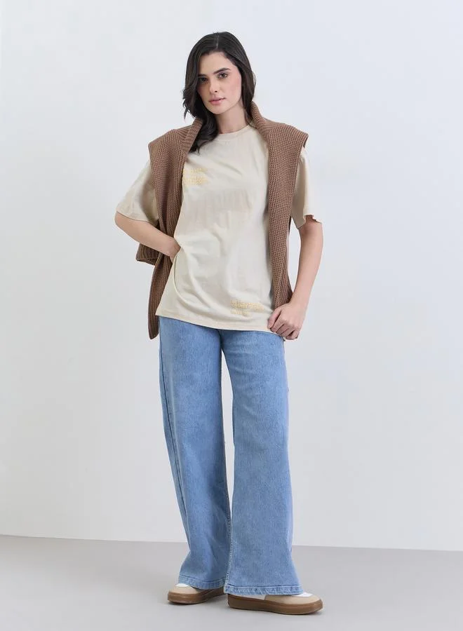 ستايلي تيشيرت واسع بطبعة بارزة