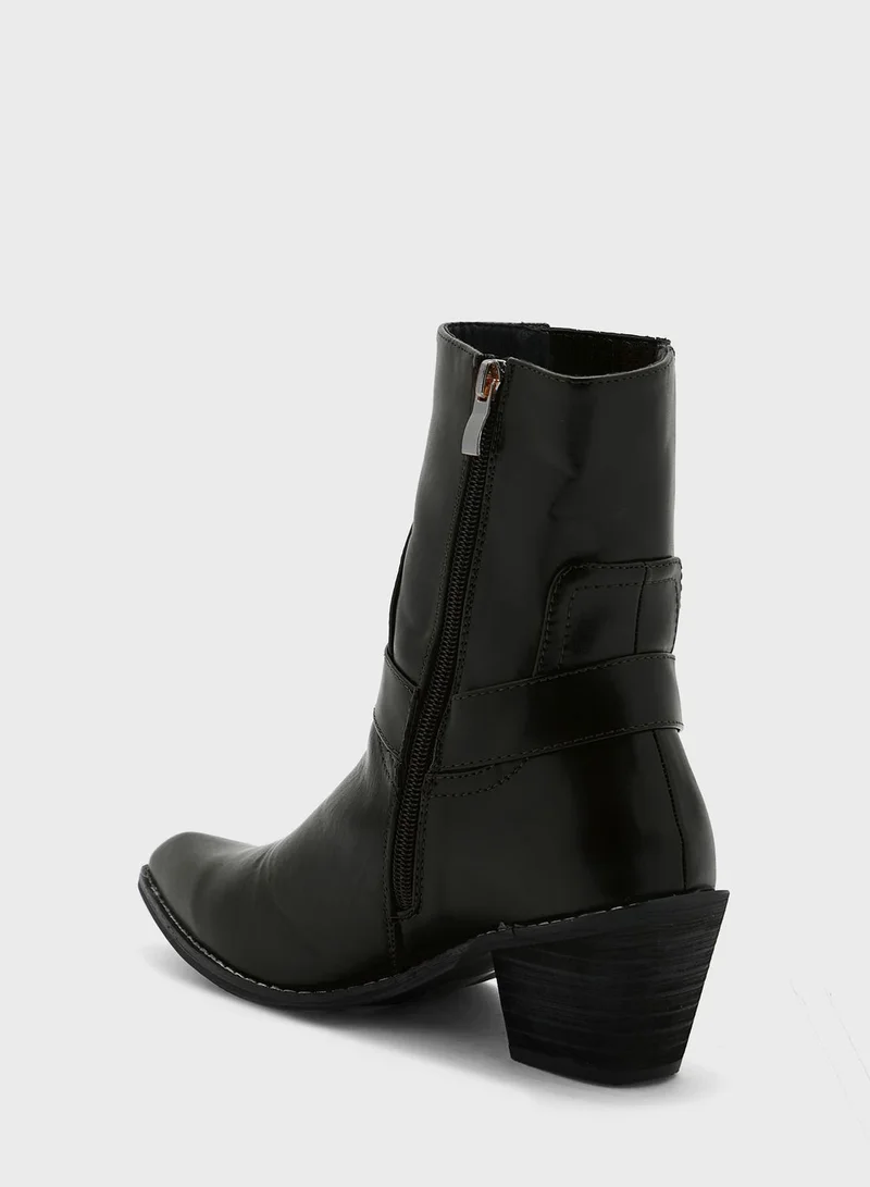 جينجر Cowboy Heel Ankle Boots