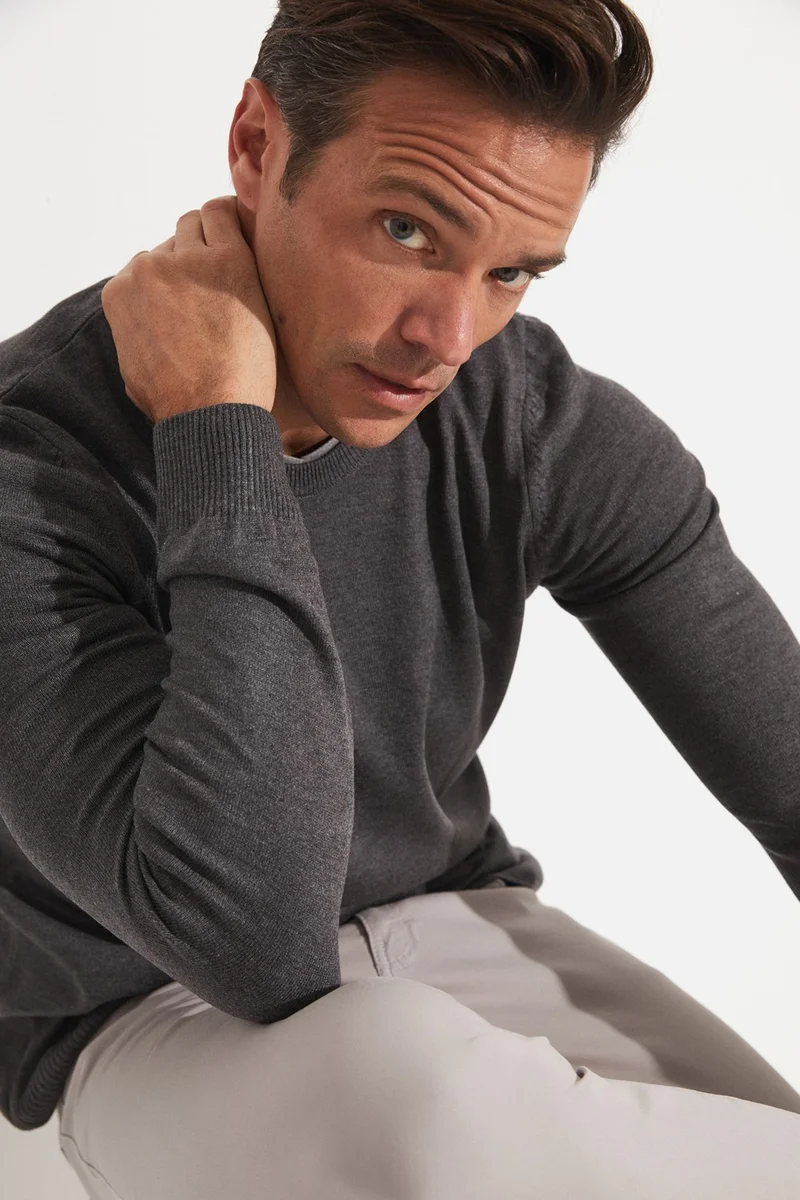 جون Men's Regular Fit Crew Neck Knitwear Sweater