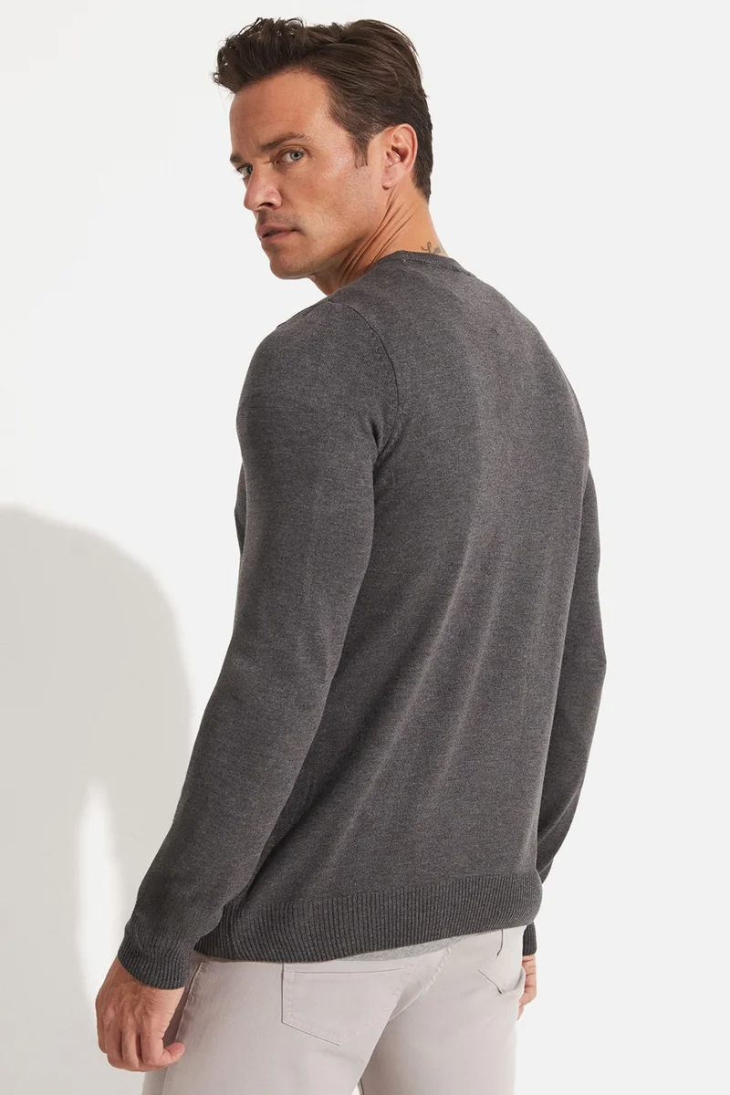 جون Men's Regular Fit Crew Neck Knitwear Sweater